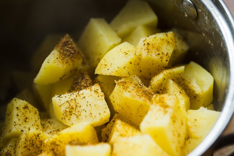 Kartoffeln schäumen beim Kochen erklärt