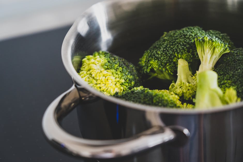 Wie lange muss man Brokkoli kochen, damit er bissfest ist?