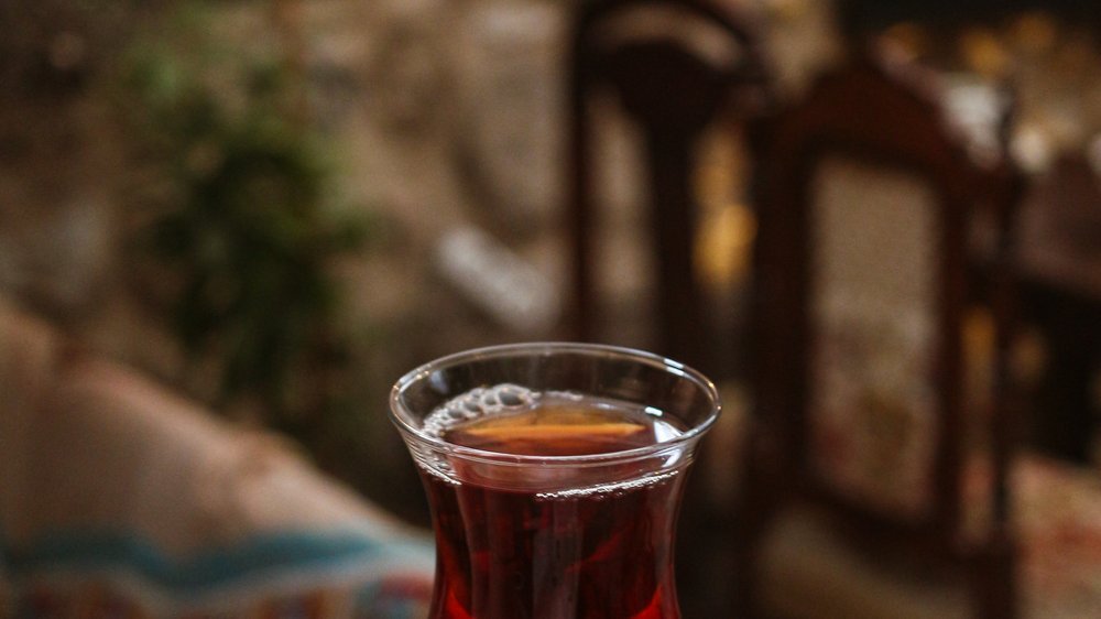 türkischen tee kochen